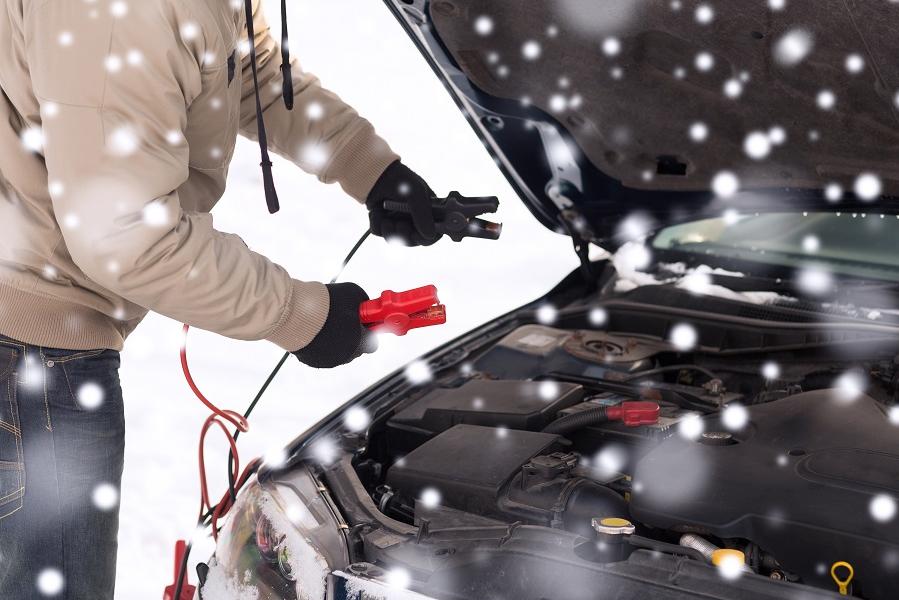 Autobatterien leisten Schwerstarbeit im Winter